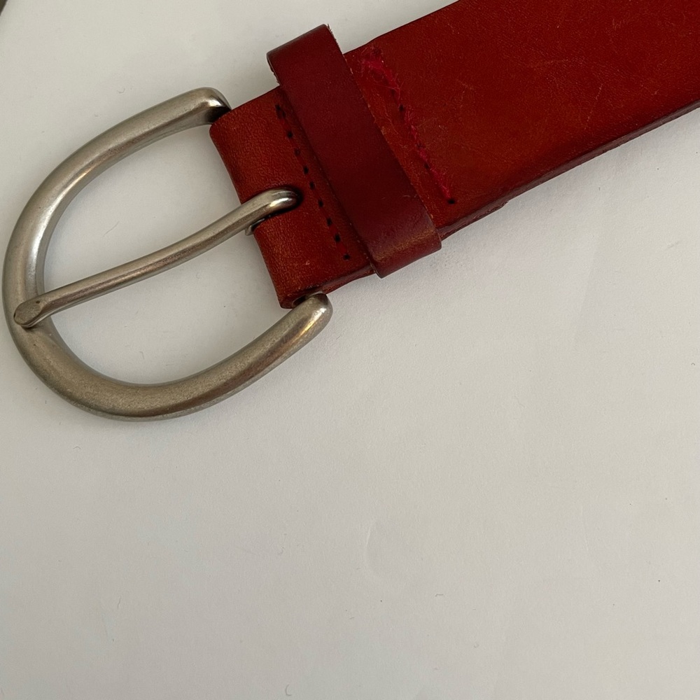 Unbranded vintage cutwork red leather distressed belt, women’s. - Picture 5 of 6